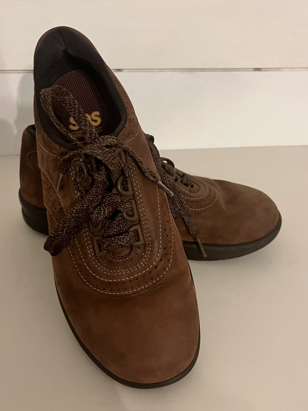 SAS Walk Easy Women’s 7.5W Brown Leather Comfort Walking Shoes
